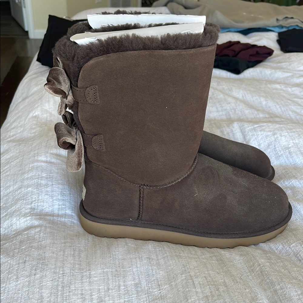 UGG Brown Boots- Bows-Velvet -NEW!! Women 11 - Picture 5 of 9